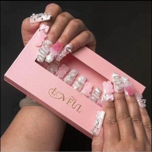 🚫SOLD🚫Lovful Handmade Acrylic Press On Nails Pink Glitter Gummy Bears S